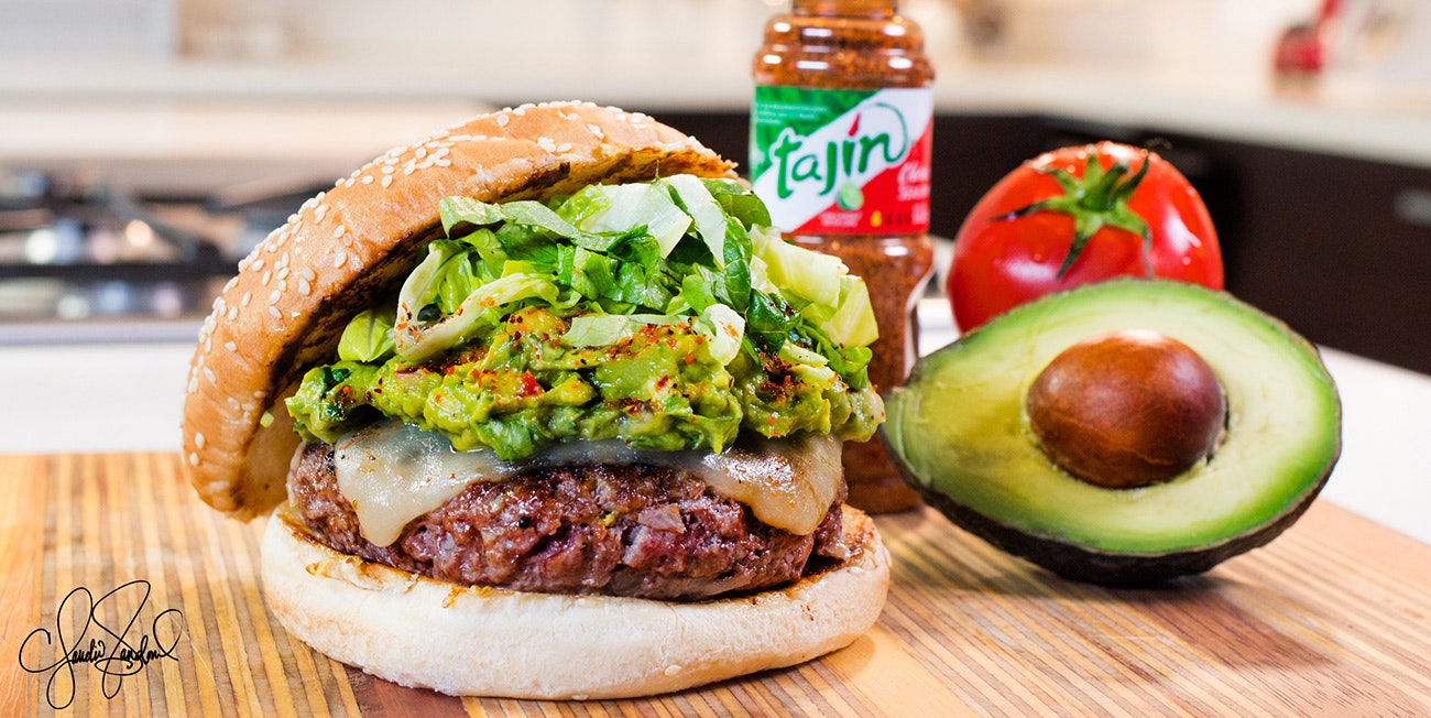 TAJÍN-GUACAMOLE-BURGER